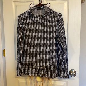 Petite large houndstooth mock neck